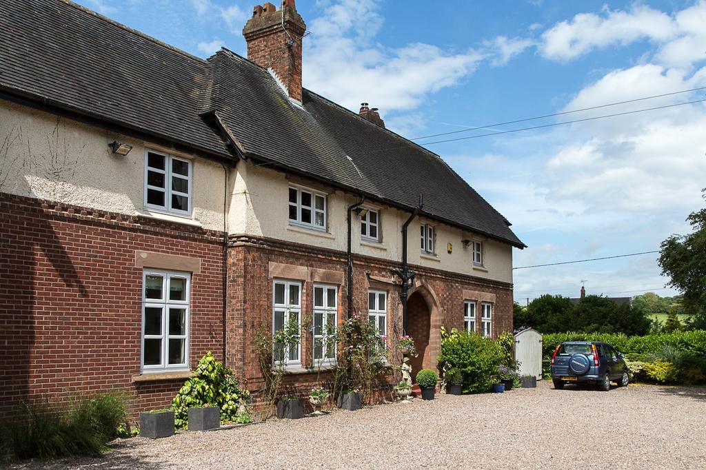 Heywood Hall Denstone Bagian luar foto